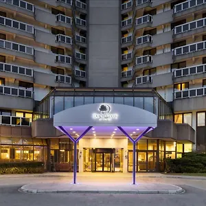 Отель Doubletree By Hilton