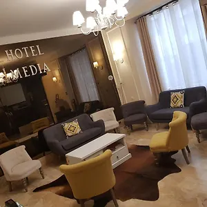 Отель Media