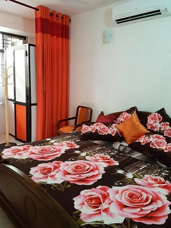 ** Гостевой дом Thambili Island @ Stubbs Hostel Colombo Шри-Ланка