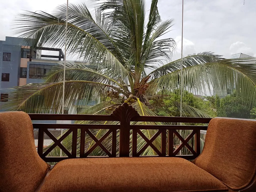 Гостевой дом Thambili Island @ Stubbs Hostel Colombo
