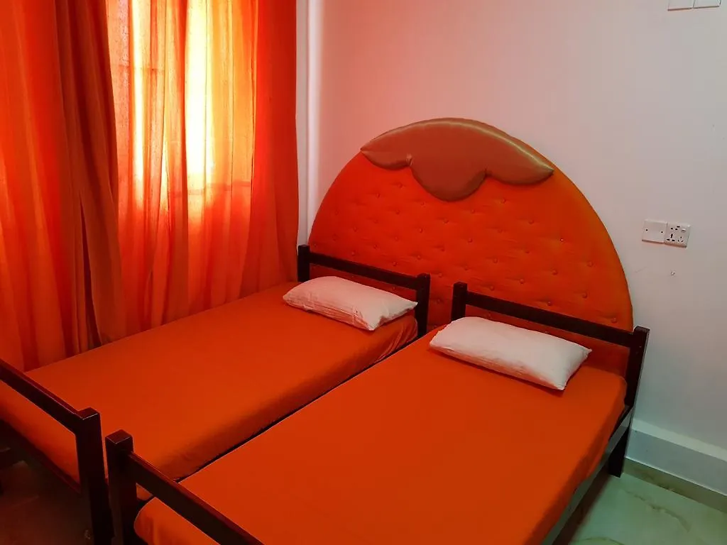 Thambili Island @ Stubbs Hostel Colombo Гостевой дом