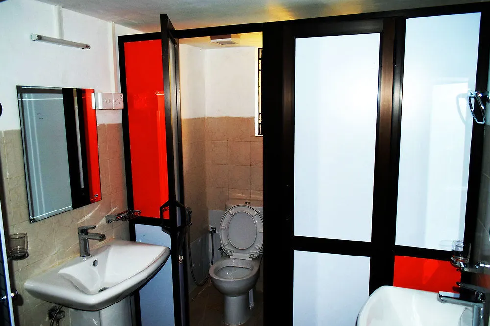Гостевой дом Thambili Island @ Stubbs Hostel Colombo